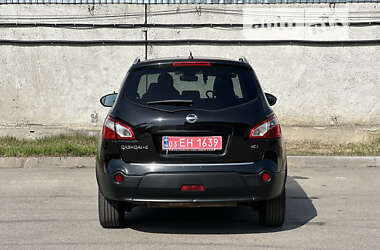 Позашляховик / Кросовер Nissan Qashqai+2 2011 в Києві