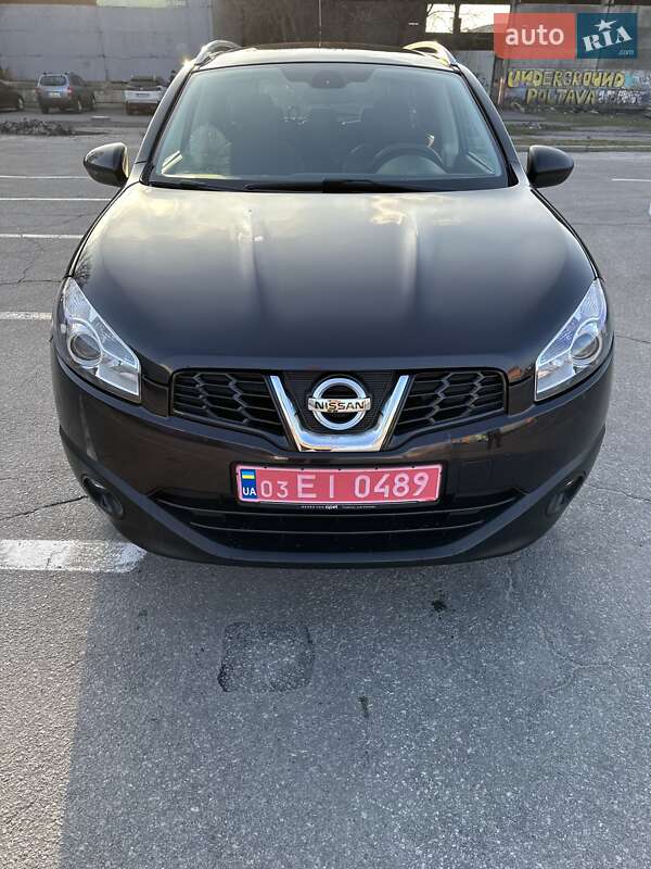 Nissan Qashqai+2 2011
