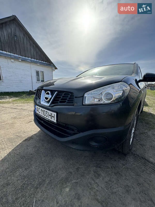 Позашляховик / Кросовер Nissan Qashqai+2 2011 в 