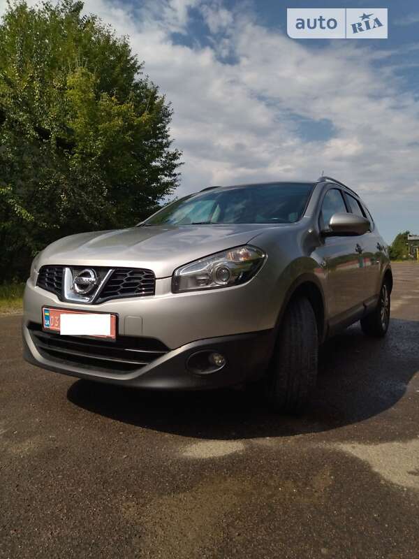 Внедорожник / Кроссовер Nissan Qashqai+2 2010 в Радивилове