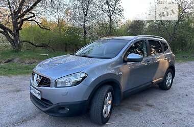 Внедорожник / Кроссовер Nissan Qashqai+2 2010 в Киеве