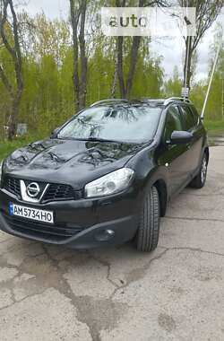 Позашляховик / Кросовер Nissan Qashqai+2 2011 в Коростені