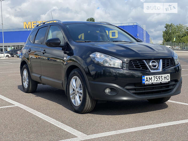 Внедорожник / Кроссовер Nissan Qashqai+2 2013 в Житомире