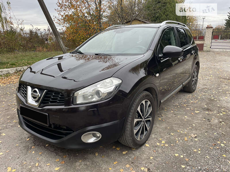 Позашляховик / Кросовер Nissan Qashqai+2 2011 в Луцьку