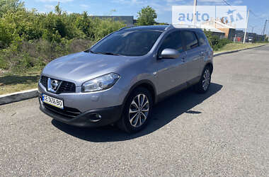 Внедорожник / Кроссовер Nissan Qashqai+2 2010 в Черновцах