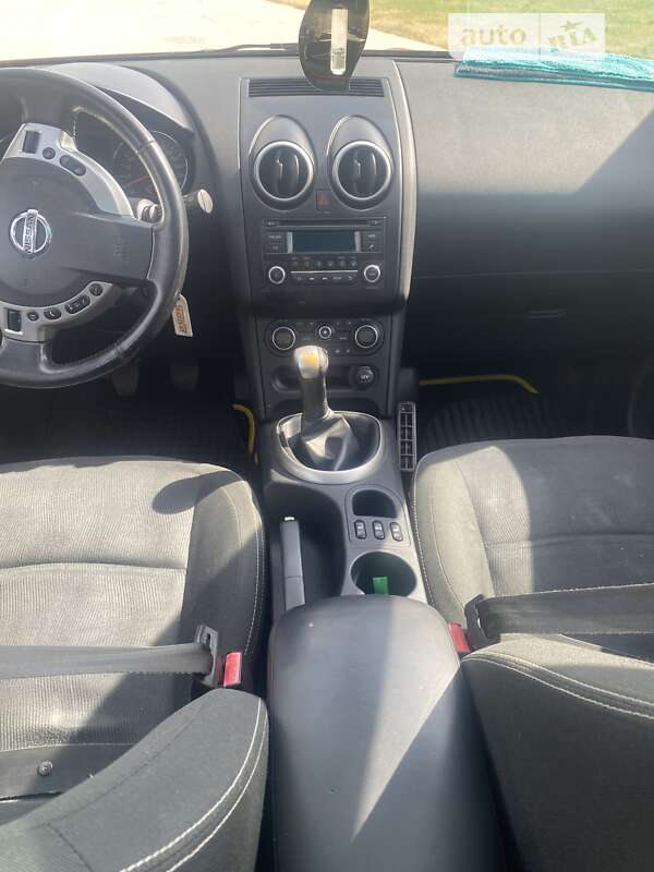 Внедорожник / Кроссовер Nissan Qashqai+2 2011 в Монастырище