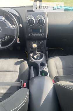 Внедорожник / Кроссовер Nissan Qashqai+2 2011 в 