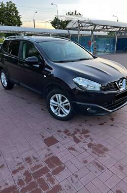 Позашляховик / Кросовер Nissan Qashqai+2 2010 в Рівному