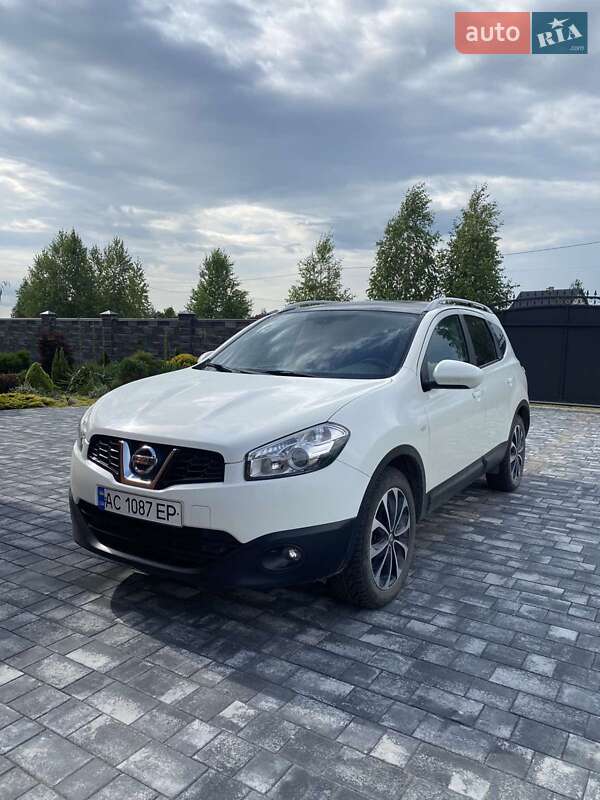 Nissan Qashqai+2 2011