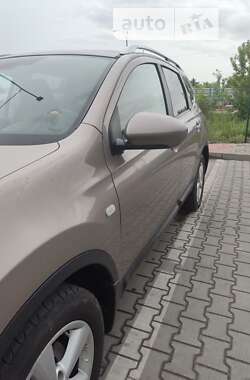 Внедорожник / Кроссовер Nissan Qashqai+2 2008 в Каменец-Подольском