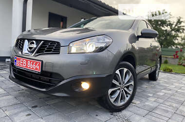 Позашляховик / Кросовер Nissan Qashqai+2 2010 в Рівному