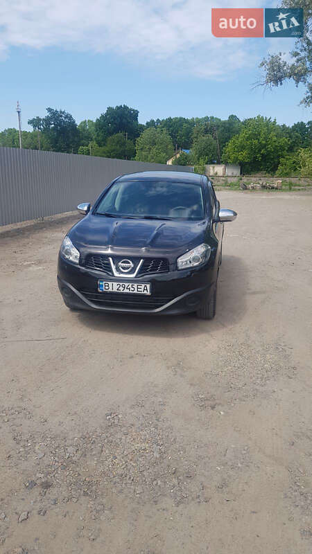 Внедорожник / Кроссовер Nissan Qashqai+2 2013 в Полтаве