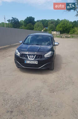 Позашляховик / Кросовер Nissan Qashqai+2 2013 в Полтаві