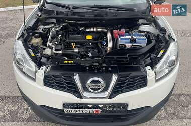 Внедорожник / Кроссовер Nissan Qashqai+2 2013 в Ужгороде