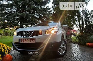 Позашляховик / Кросовер Nissan Qashqai+2 2012 в Львові