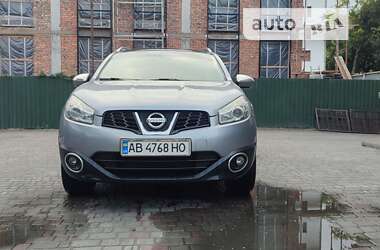 Внедорожник / Кроссовер Nissan Qashqai+2 2010 в Хмельницком