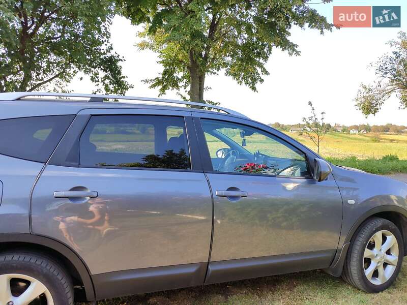 Внедорожник / Кроссовер Nissan Qashqai+2 2009 в Ровно