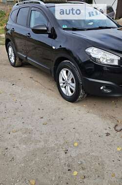 Внедорожник / Кроссовер Nissan Qashqai+2 2012 в Борзне