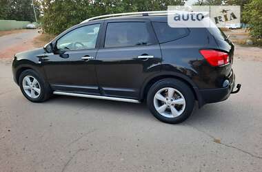 Внедорожник / Кроссовер Nissan Qashqai+2 2010 в Полтаве