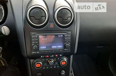 Внедорожник / Кроссовер Nissan Qashqai+2 2010 в Полтаве