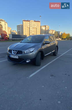 Позашляховик / Кросовер Nissan Qashqai+2 2011 в Івано-Франківську