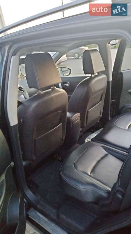 Внедорожник / Кроссовер Nissan Qashqai+2 2009 в Хмельницком