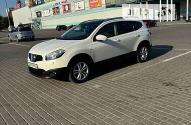 Позашляховик / Кросовер Nissan Qashqai+2 2013 в Одесі