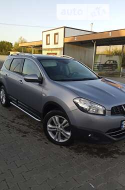 Внедорожник / Кроссовер Nissan Qashqai+2 2011 в Черновцах