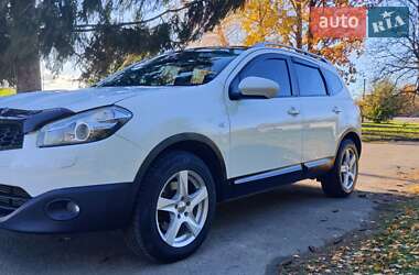 Позашляховик / Кросовер Nissan Qashqai+2 2011 в Дубні