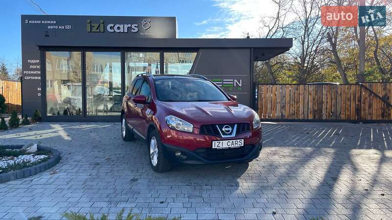 Позашляховик / Кросовер Nissan Qashqai+2 2010 в Львові