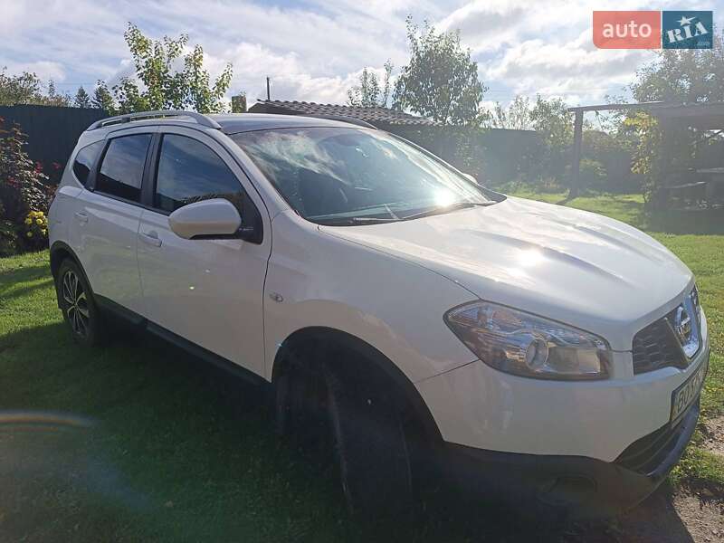 Nissan Qashqai+2 2012