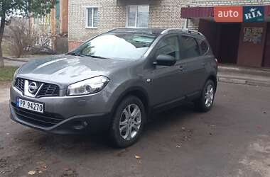 Позашляховик / Кросовер Nissan Qashqai+2 2011 в Луцьку