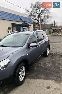 Позашляховик / Кросовер Nissan Qashqai+2 2010 в Полтаві