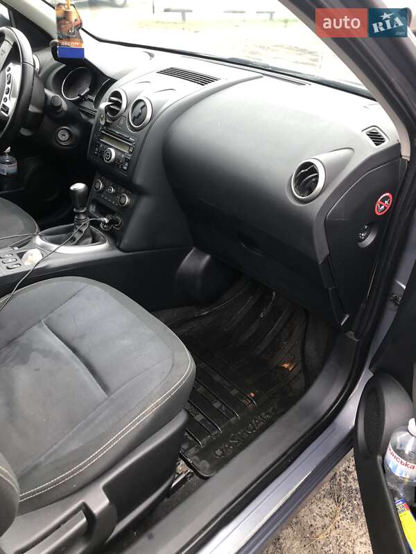 Внедорожник / Кроссовер Nissan Qashqai+2 2010 в Полтаве