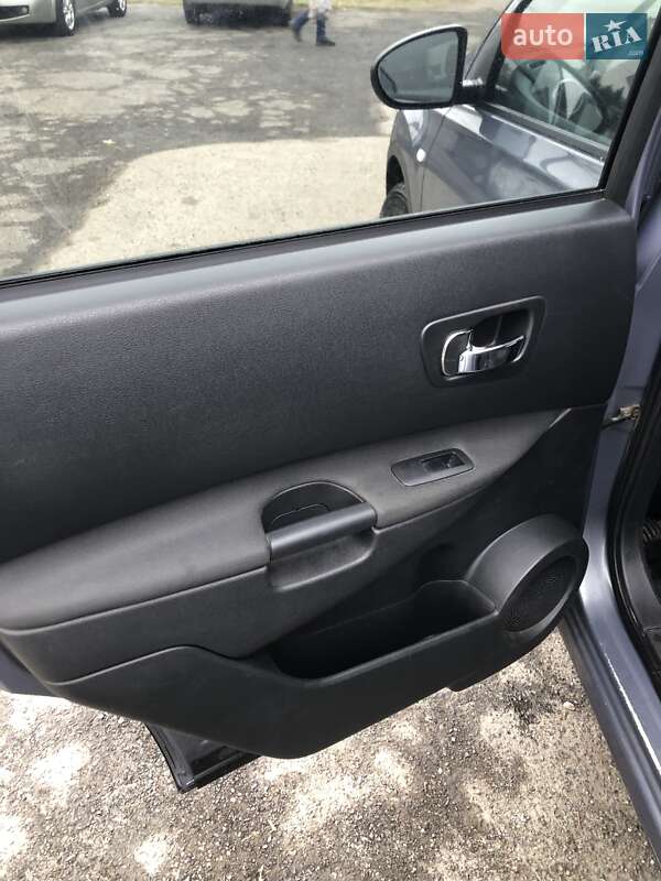 Внедорожник / Кроссовер Nissan Qashqai+2 2010 в Полтаве