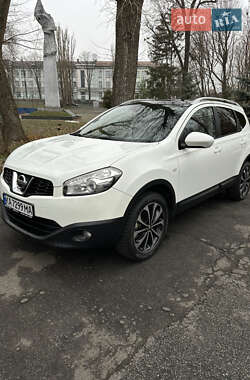 Позашляховик / Кросовер Nissan Qashqai+2 2012 в Києві