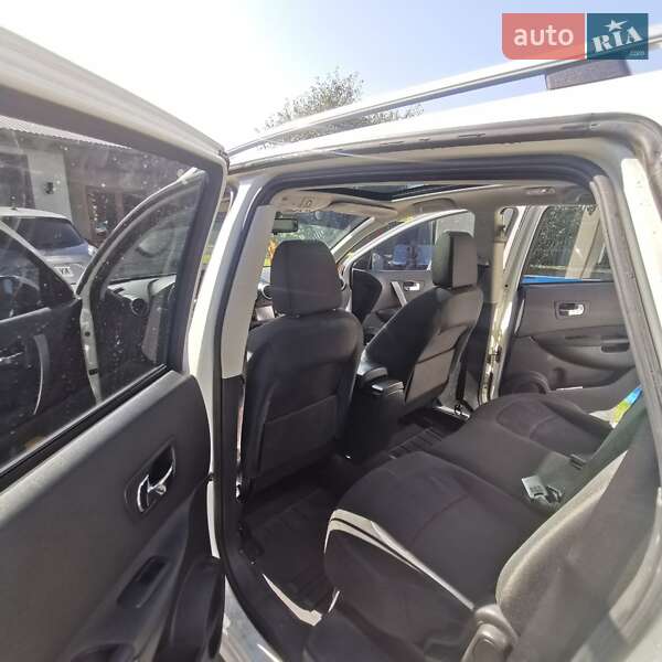 Позашляховик / Кросовер Nissan Qashqai+2 2010 в Самборі