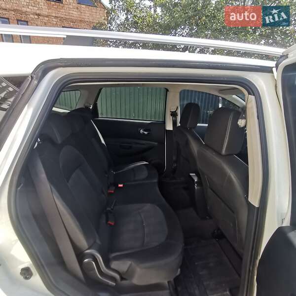 Позашляховик / Кросовер Nissan Qashqai+2 2010 в Самборі