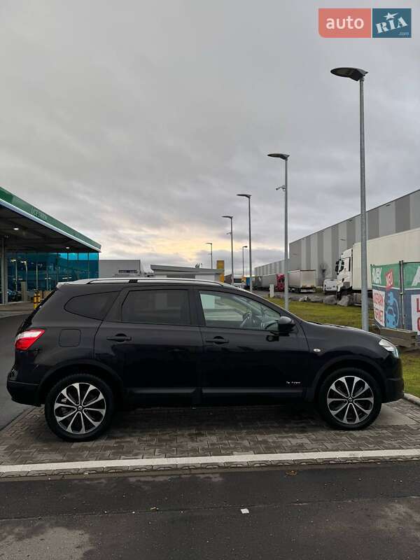 Внедорожник / Кроссовер Nissan Qashqai+2 2012 в Долине