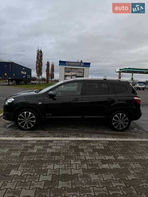 Внедорожник / Кроссовер Nissan Qashqai+2 2012 в Долине