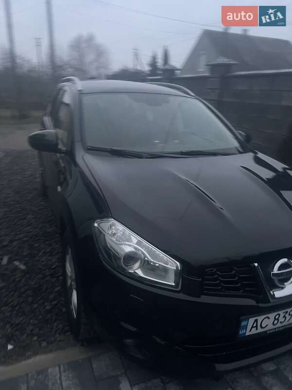 Внедорожник / Кроссовер Nissan Qashqai+2 2011 в Луцке