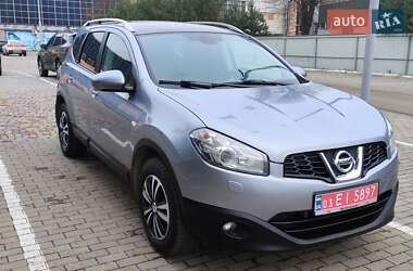 Позашляховик / Кросовер Nissan Qashqai+2 2011 в Луцьку