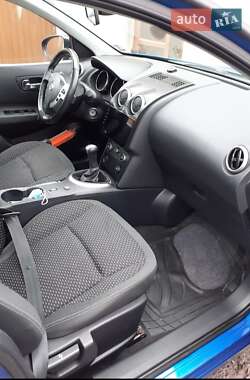 Внедорожник / Кроссовер Nissan Qashqai+2 2009 в 