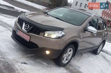 Позашляховик / Кросовер Nissan Qashqai+2 2011 в Вінниці