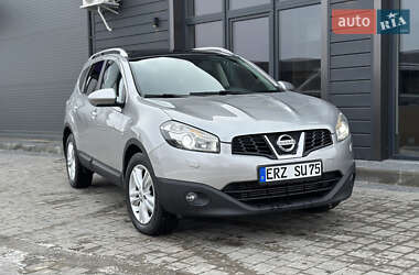 Позашляховик / Кросовер Nissan Qashqai+2 2010 в Івано-Франківську