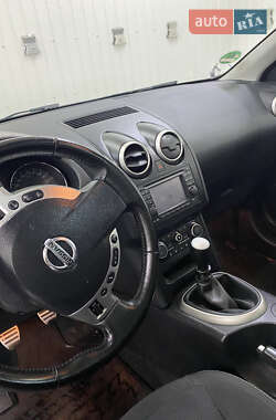 Позашляховик / Кросовер Nissan Qashqai+2 2011 в Новоархангельську