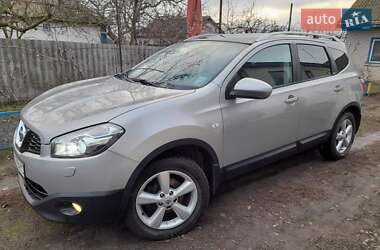 Внедорожник / Кроссовер Nissan Qashqai+2 2011 в Черкассах