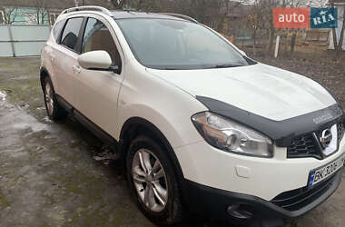 Внедорожник / Кроссовер Nissan Qashqai+2 2010 в Ровно