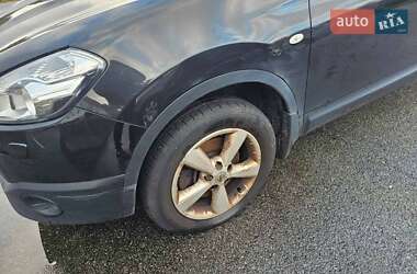 Позашляховик / Кросовер Nissan Qashqai+2 2011 в 