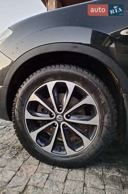 Позашляховик / Кросовер Nissan Qashqai+2 2011 в 